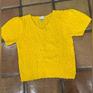 Vintage messages 80’s boucle yellow v neck short sleeve sweater size large